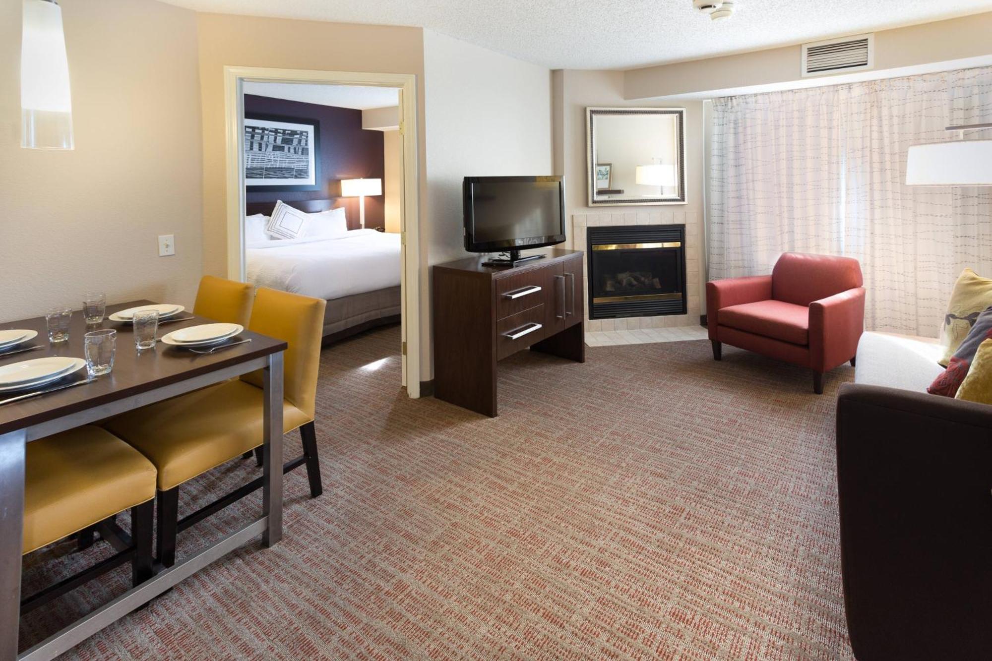 Residence Inn By Marriott Fort Collins Esterno foto