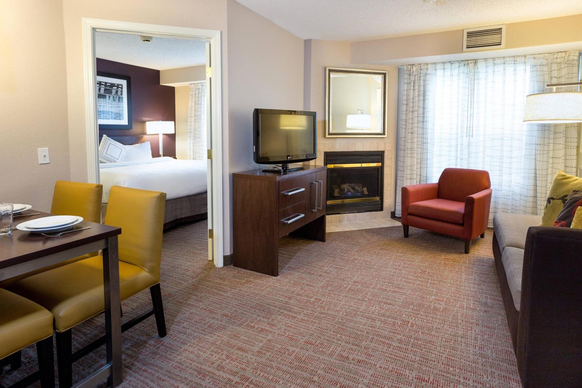 Residence Inn By Marriott Fort Collins Esterno foto
